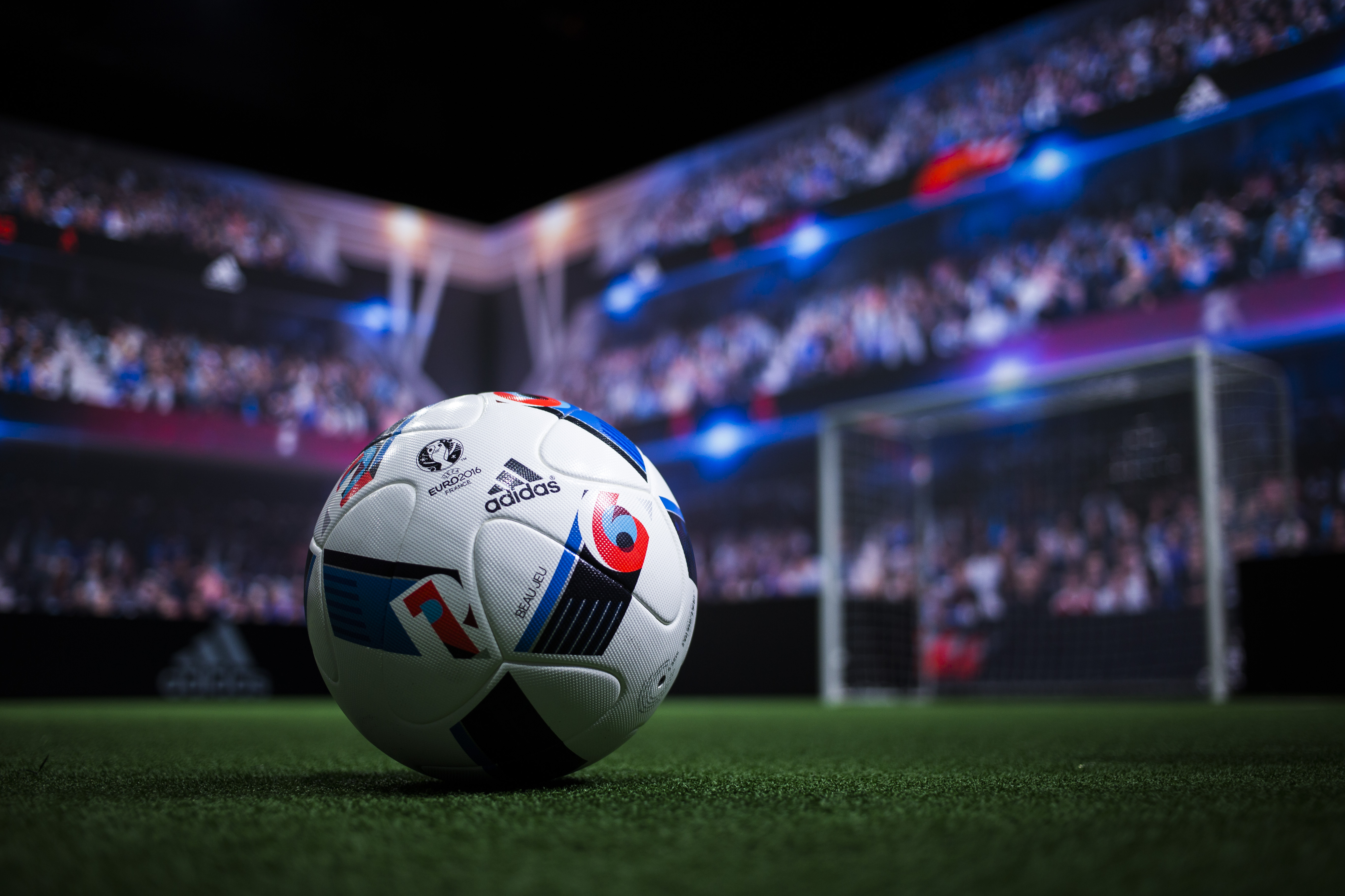 Euro 2016: Three Media Tips to Get into the Football Spirit